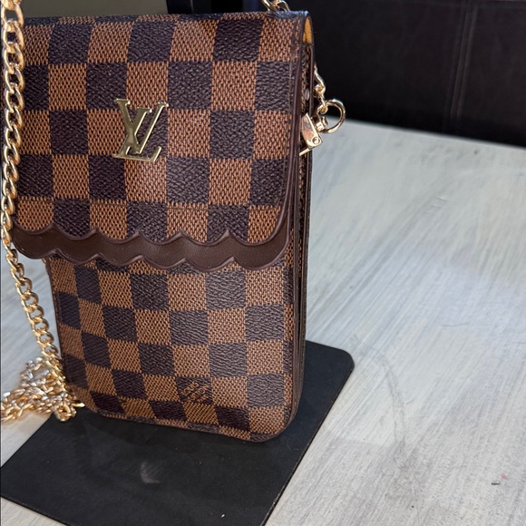 Source Unknown Monogram Brown Checkered Crossbody with Gold Chain - Picture 3 of 12